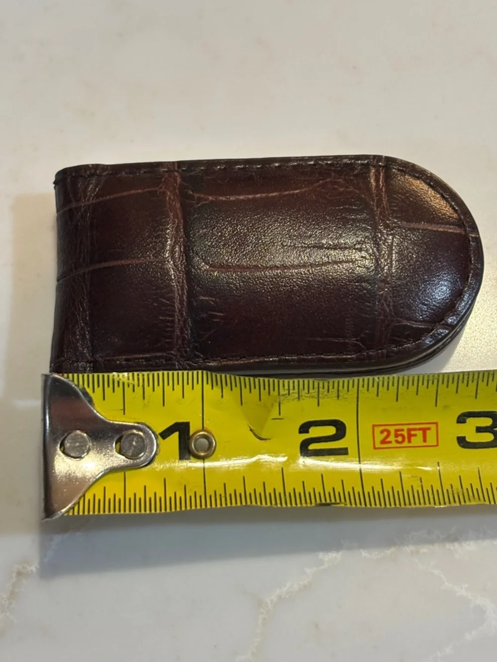 Fossil vintage magnetic